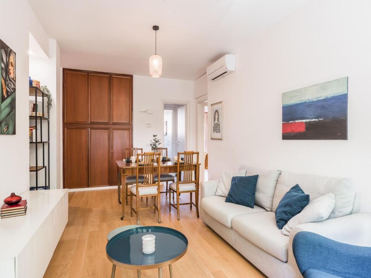 The Rent - In Trastevere Area Apartment